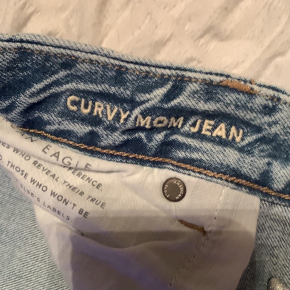 American Eagle Curvy Mom Jeans size 16 - Picture 7 of 12